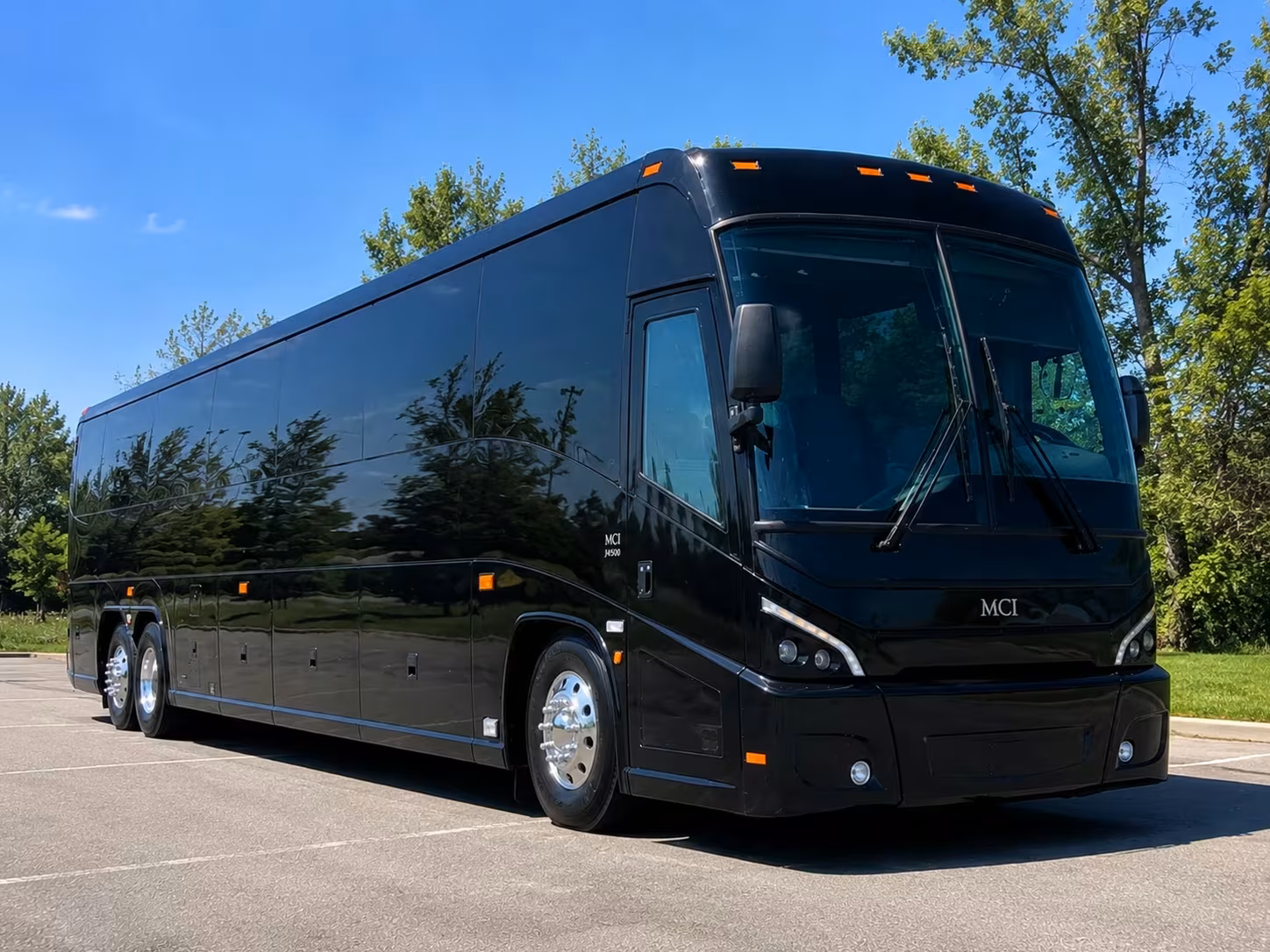 charter bus rentals for hampton history museum field trips