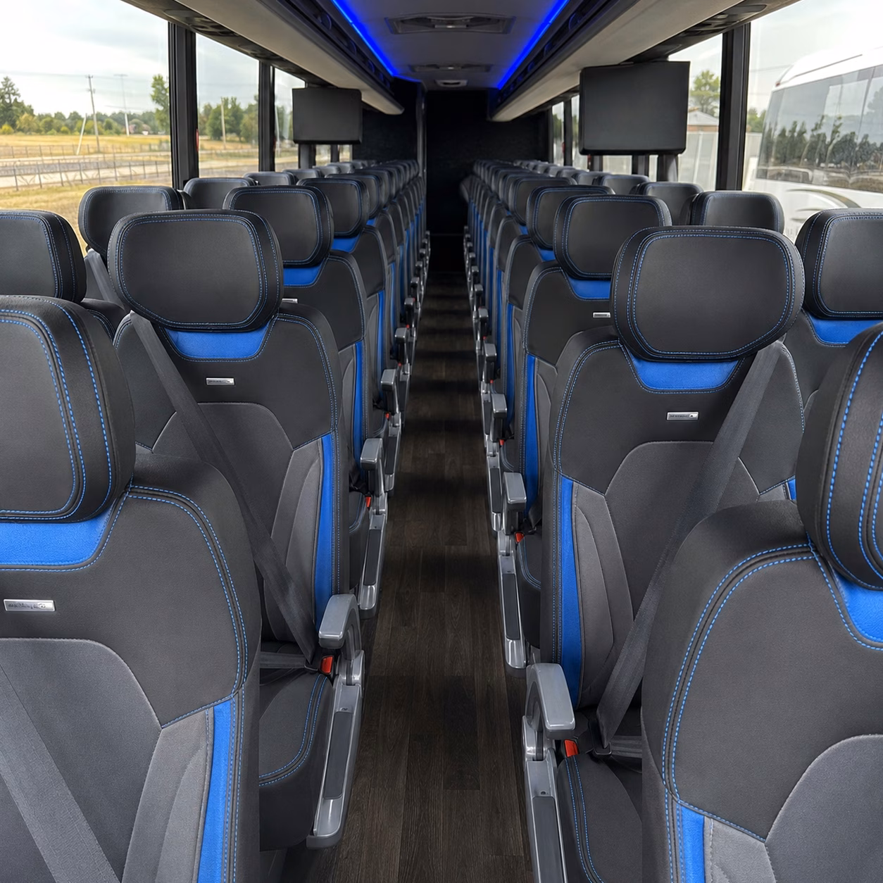 charter bus rentals for large hampton groups