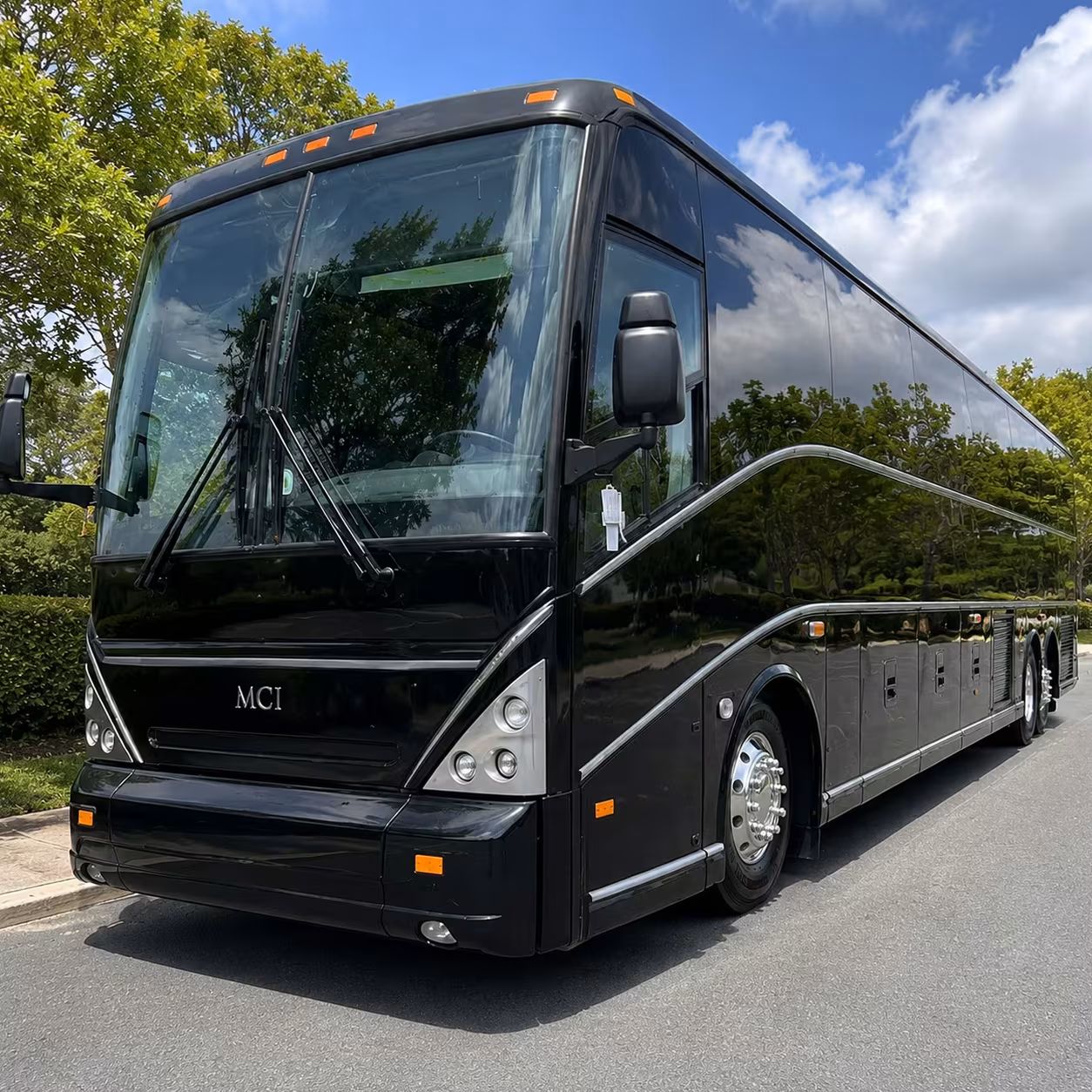 hampton employee shuttle services for commuters and corporate campuses
