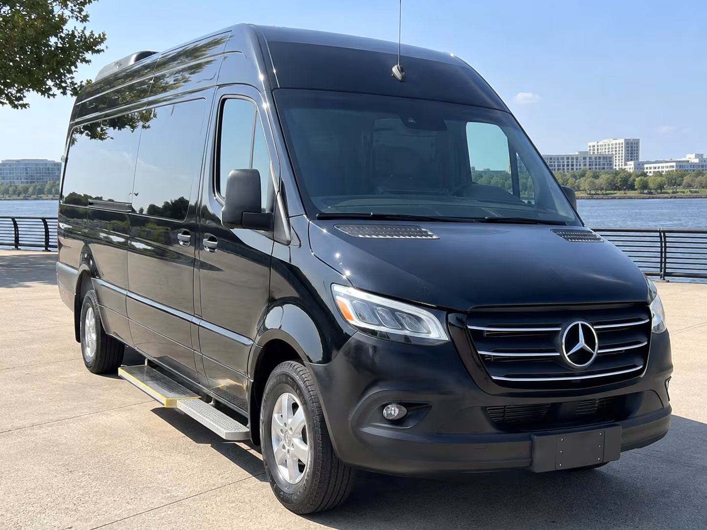hampton sprinter limo rental