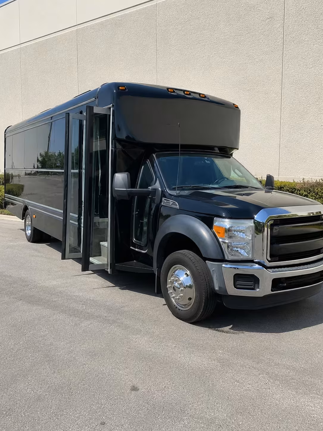 prom party bus rentals in hampton for the whole group